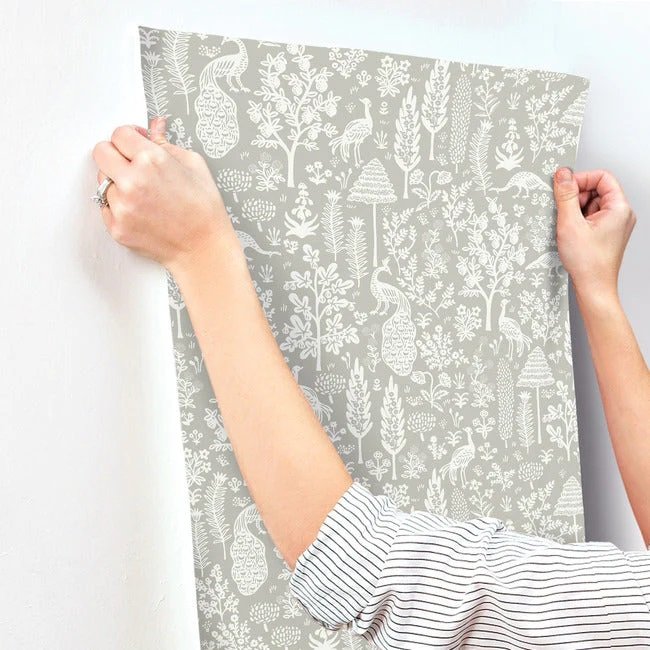 RP7369 MENAGERIE TOILE WALLPAPER
