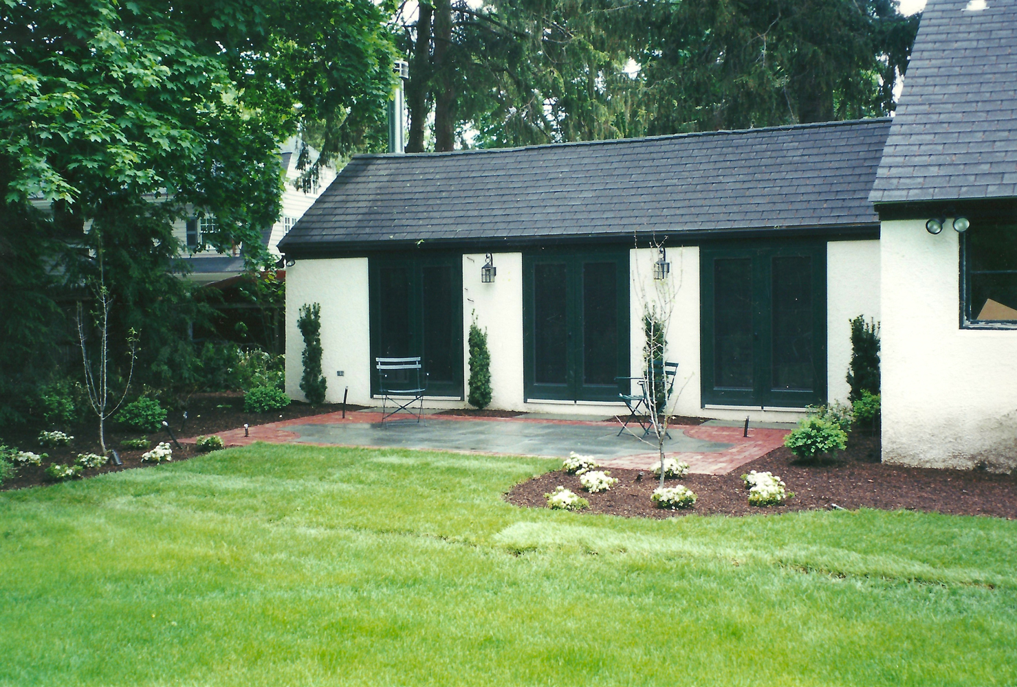 4_White Brown Guest Terrace Before.jpg