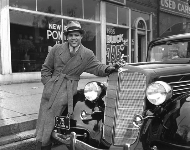 Joe Louis & his 1935 Buick