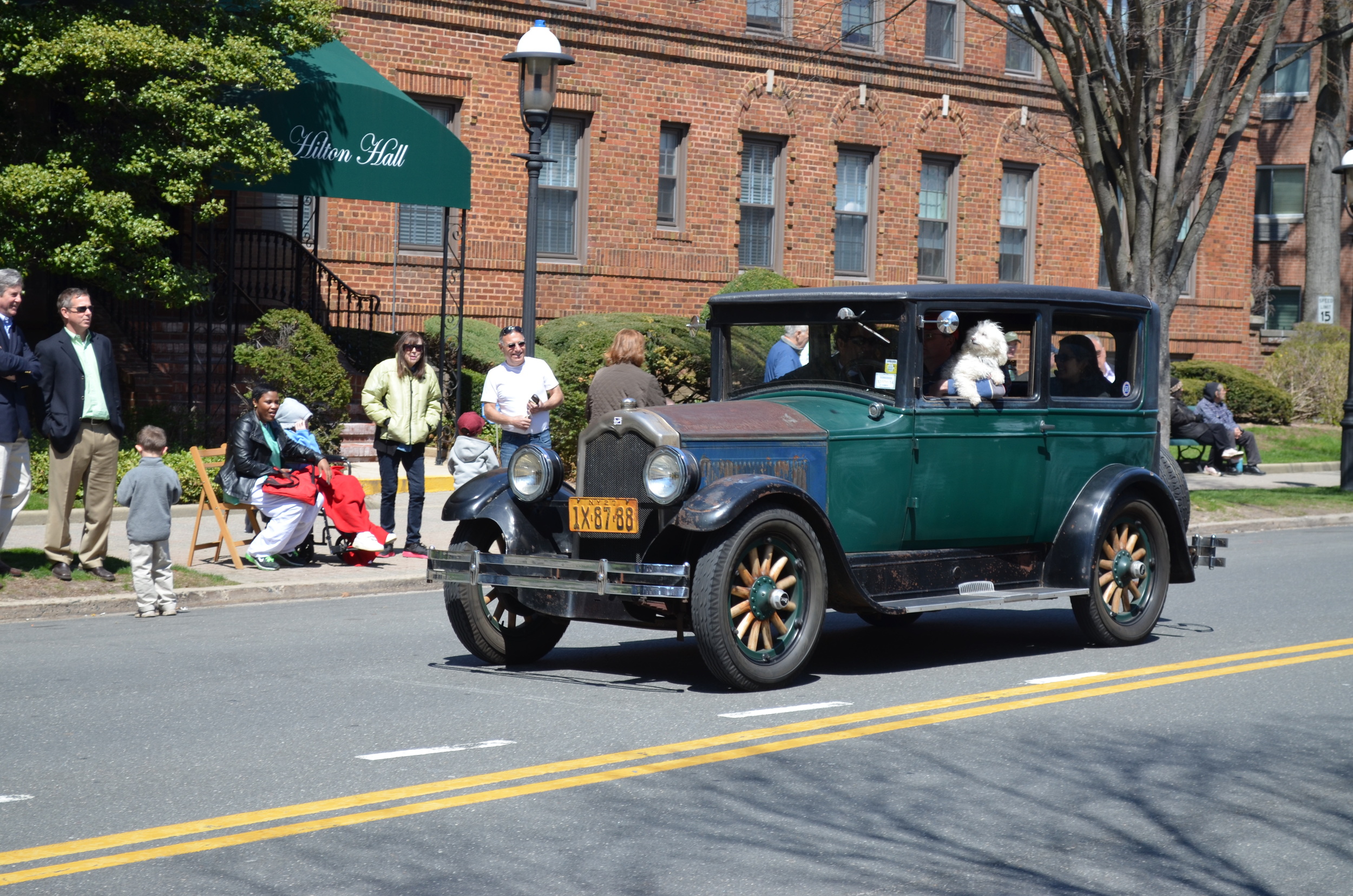 2014 Easter Parade, Garden City