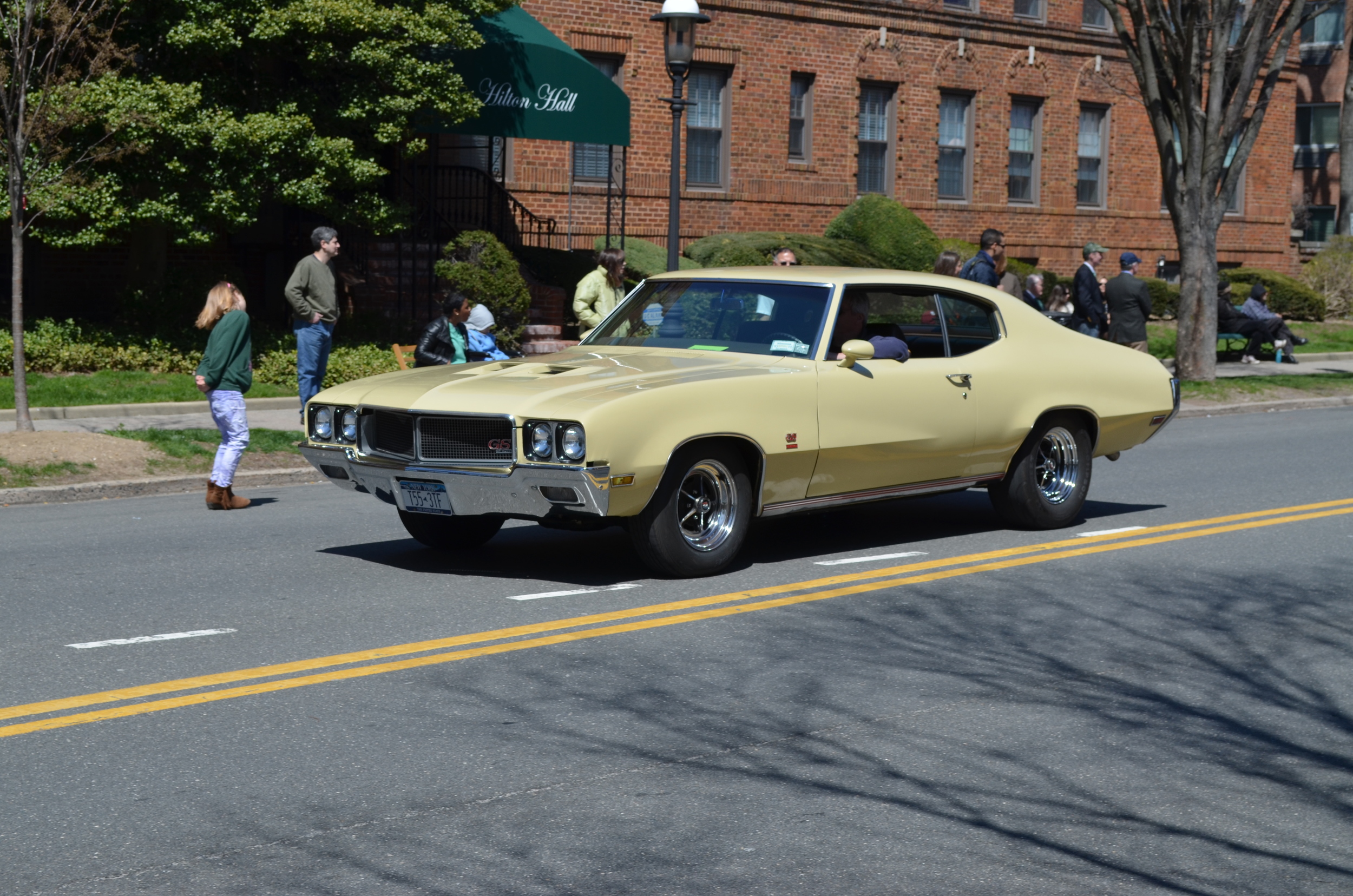 2014 Easter Parade, Garden City