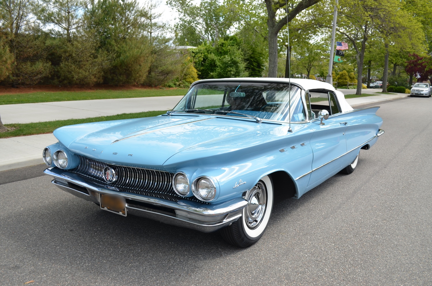 Ron & Janet Brusseau: 1960 LeSabre Convertible