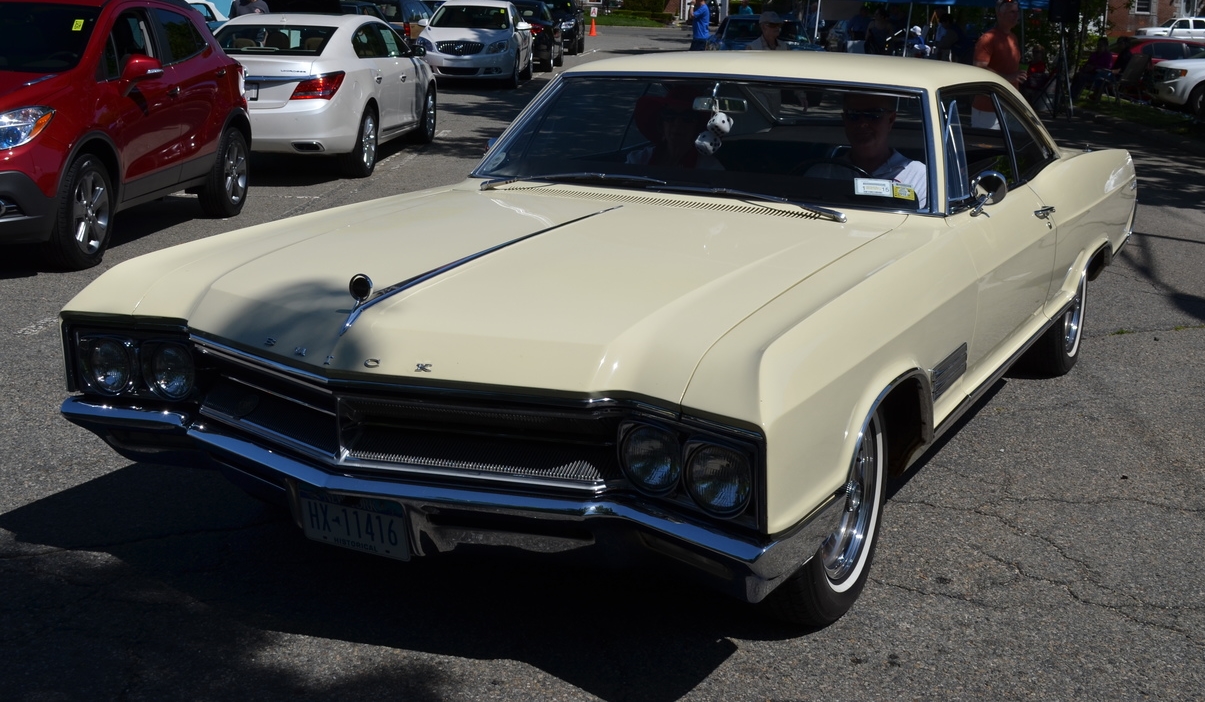 Jim & Peggy Ryan: 1966 Wildcat Custom Hardtop Coupe