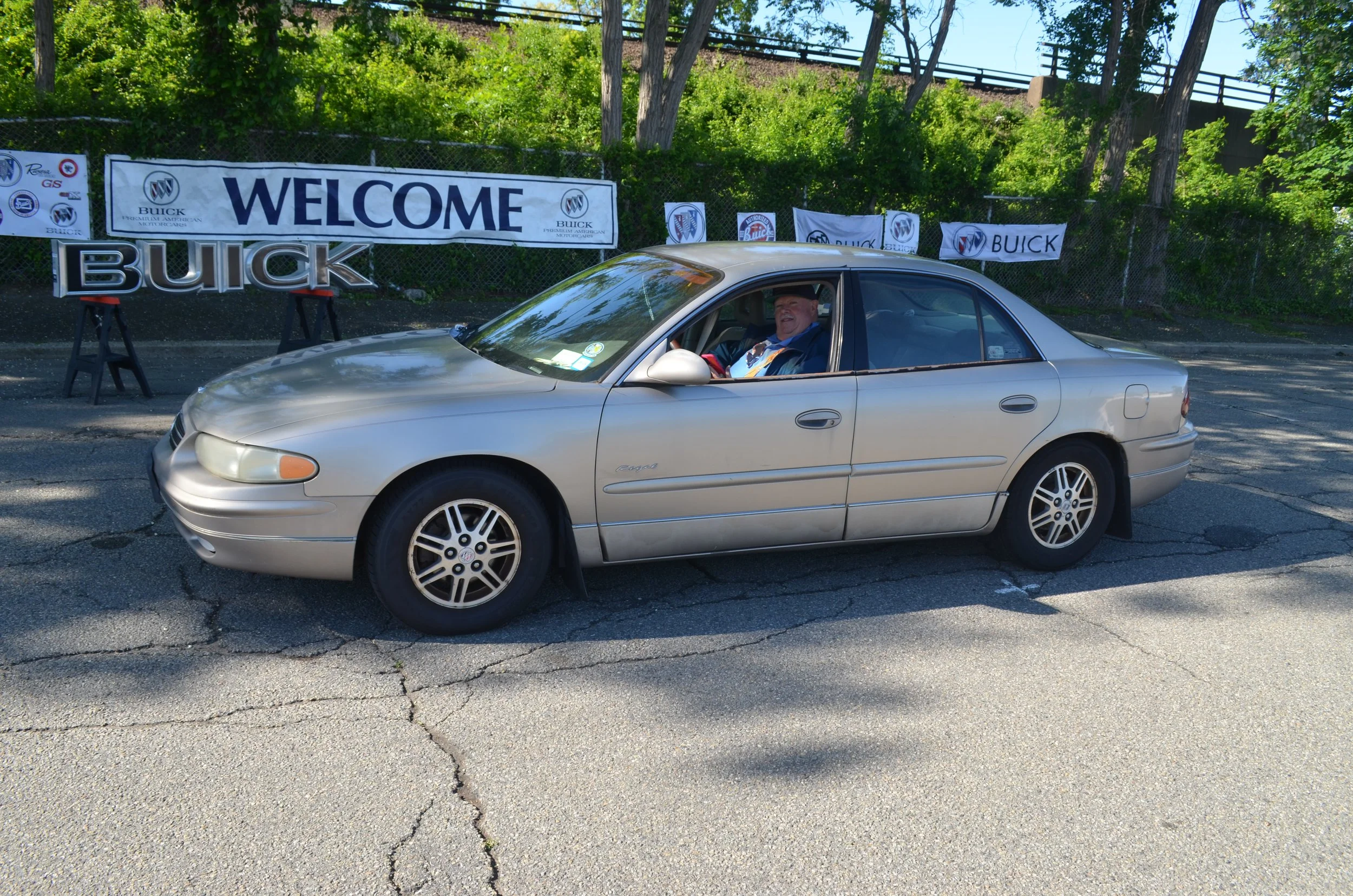 1999 Regal 4 Dr. Sedan