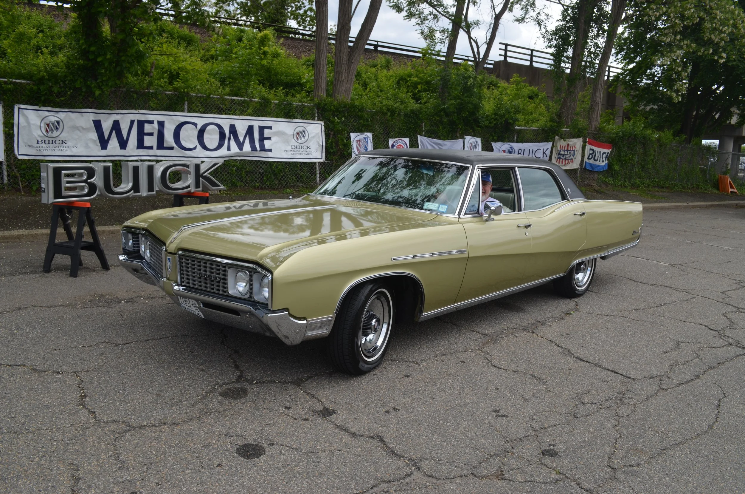 1968 Electra 225 4 Dr. Sedan