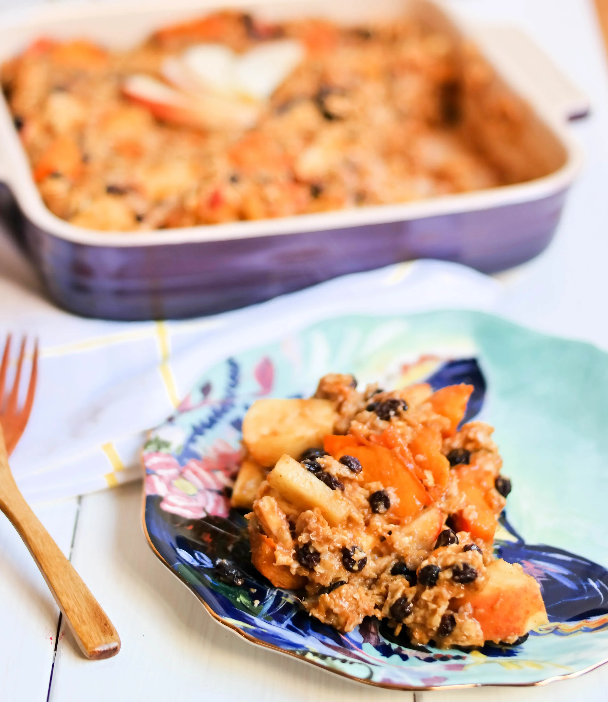 Staples for Living a Healthy Lifestyle: Winter Baked Oatmeal with Seasonal Persimmons and Apples (Written from Italy)