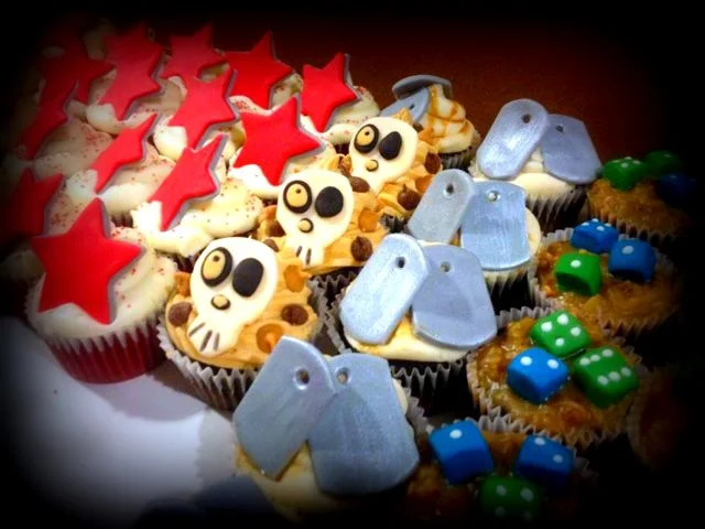 Risk Factions cup cakes