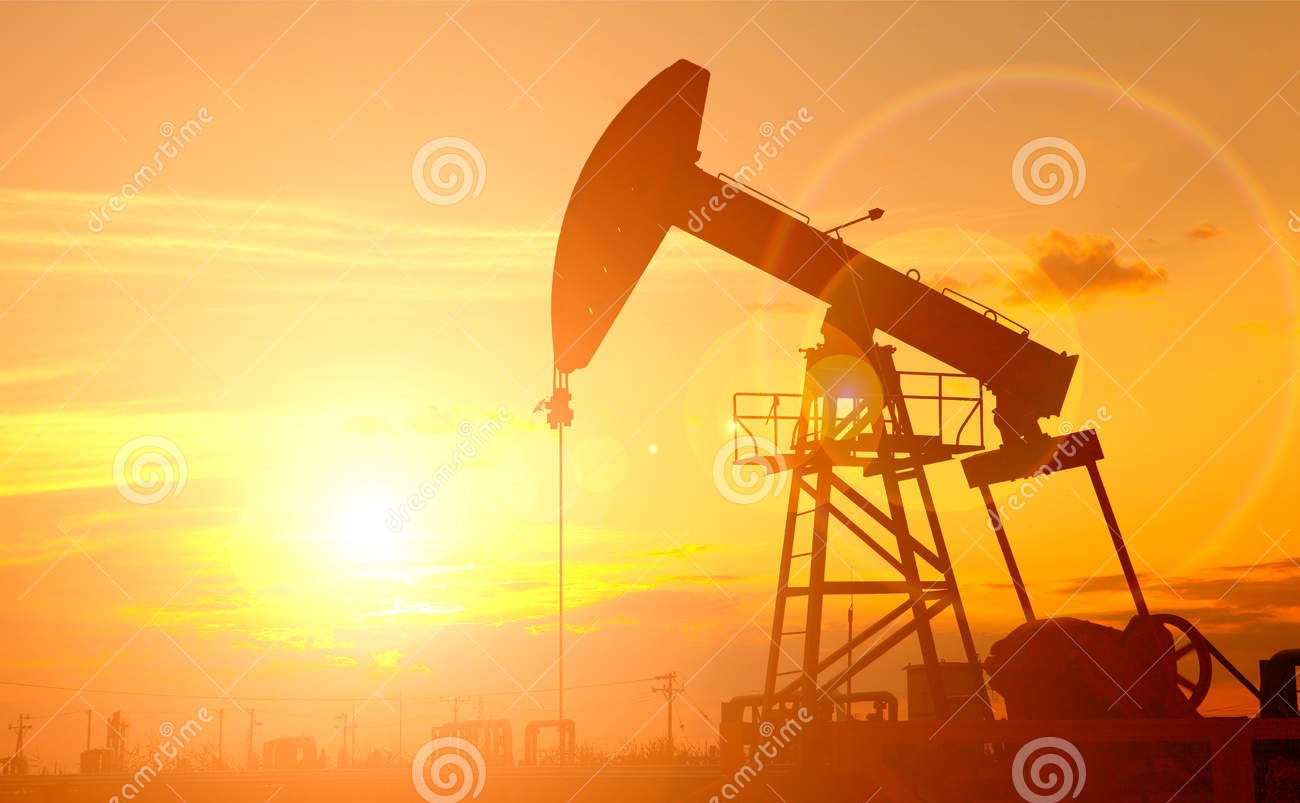 oil-pump-jack-silhouette-against-bright-orange-sky-38981617.jpg