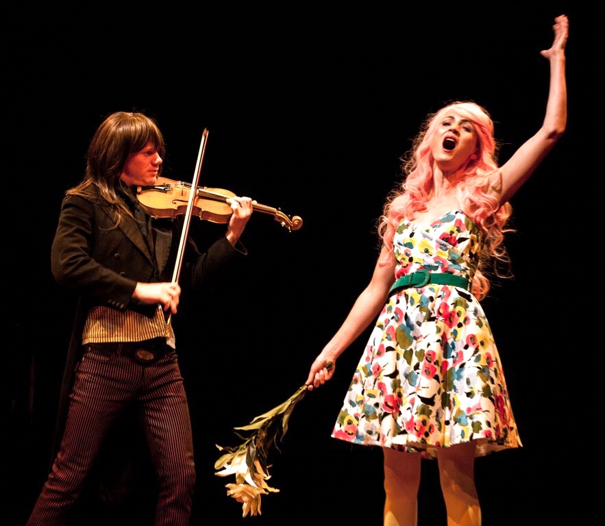 ORPHEUS IN THE UNDERWORLD - OPERA DELLA LUNA (Singing and playing the violin!)