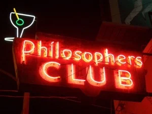Quand on met les "lunettes" de la philosophie, tout devient philosophique! C'est cet état d'esprit que je propose à mes étudiants d'acquérir.