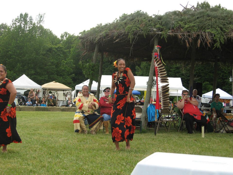 Honoring Our Veterans 1 hula dancers.jpg