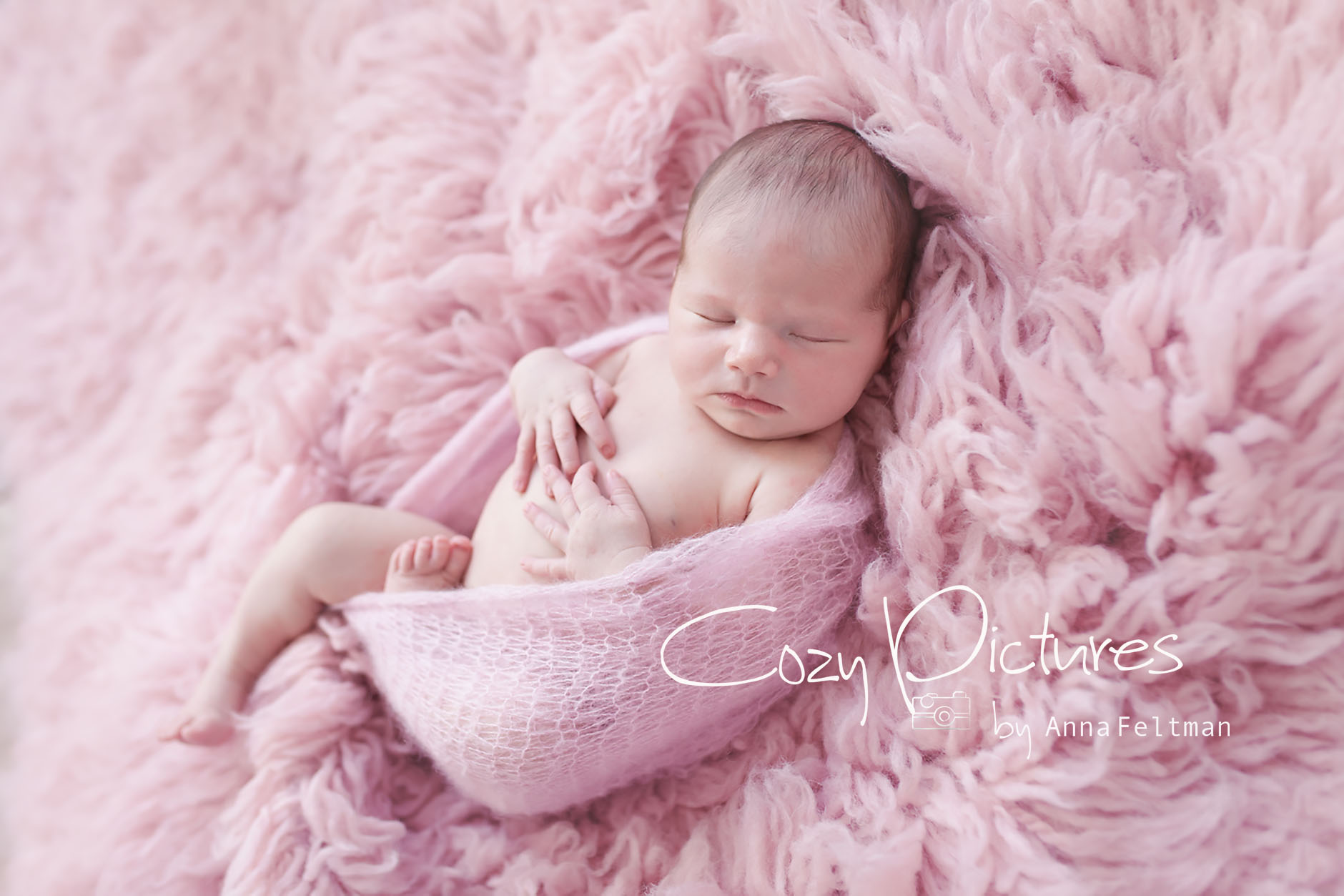 Newborn_Orlando_1_cozy_pictures.jpg