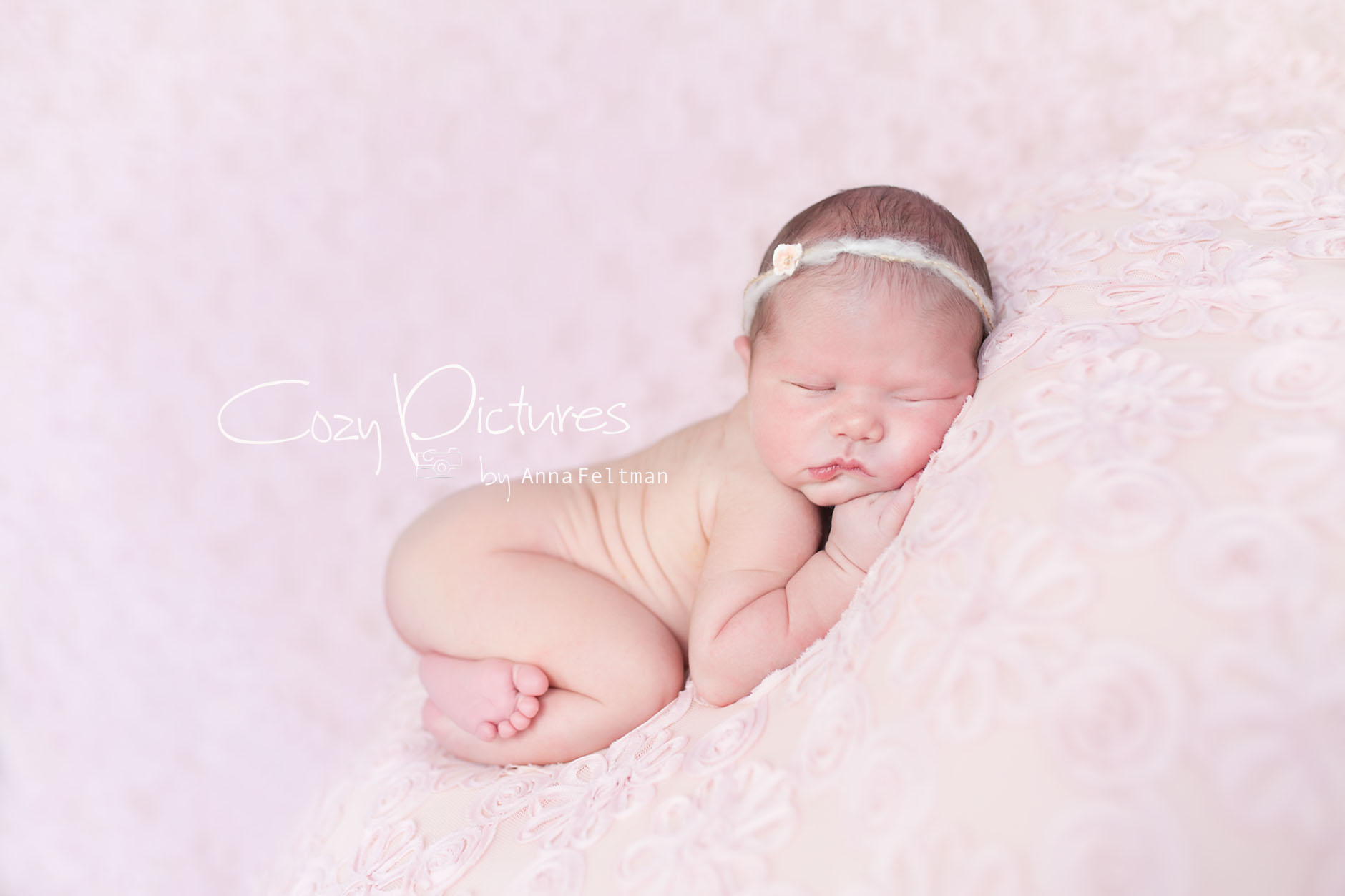 Newborn_Orlando_8_cozy_pictures.jpg