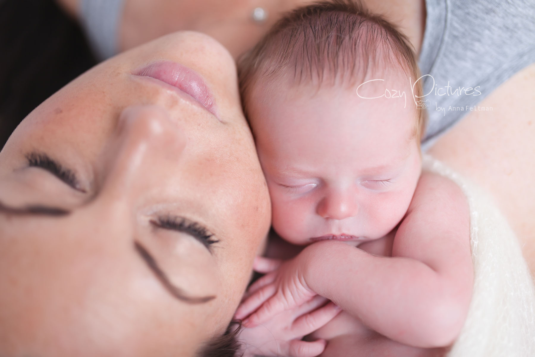 Orlando Newborn Photographer_10.jpg