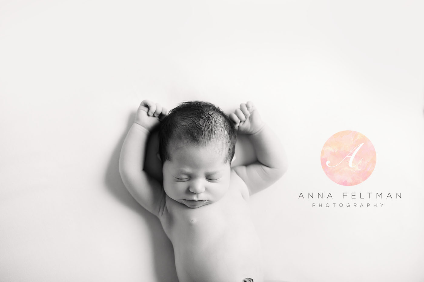 Black and White Photographer Orlando Newborn.jpg