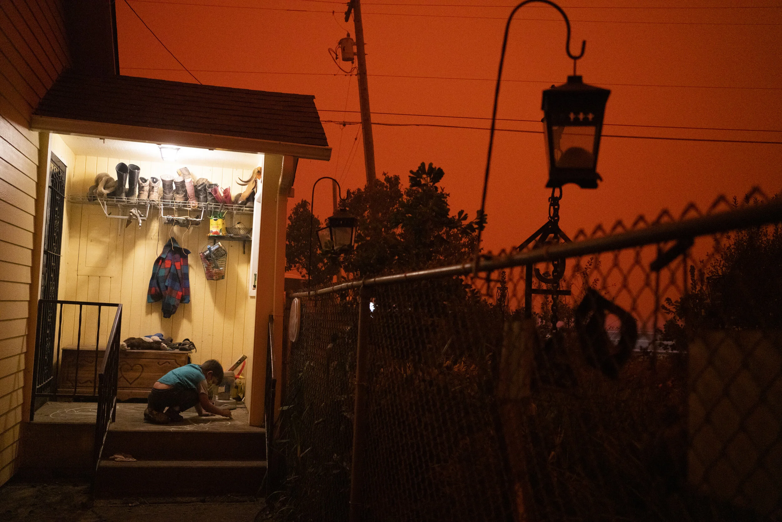  Kyle St. Clair and his wife Kerina prepare to evacuate at their home on Sept. 9 2020 in Molalla, Oregon. Four wildfires continued gaining ground in Clackamas County aided by high winds in Malalla, Oregon, on September 9, 2020. 