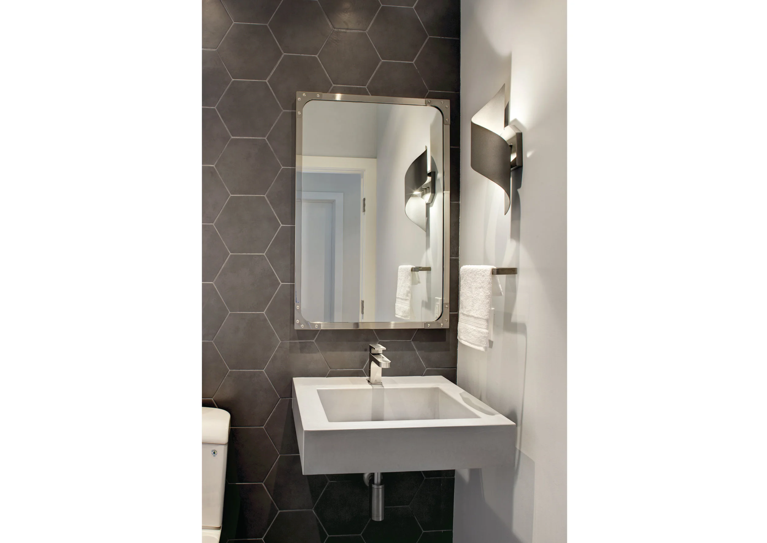 21-Weatherly-6PowderBath-vert.jpg
