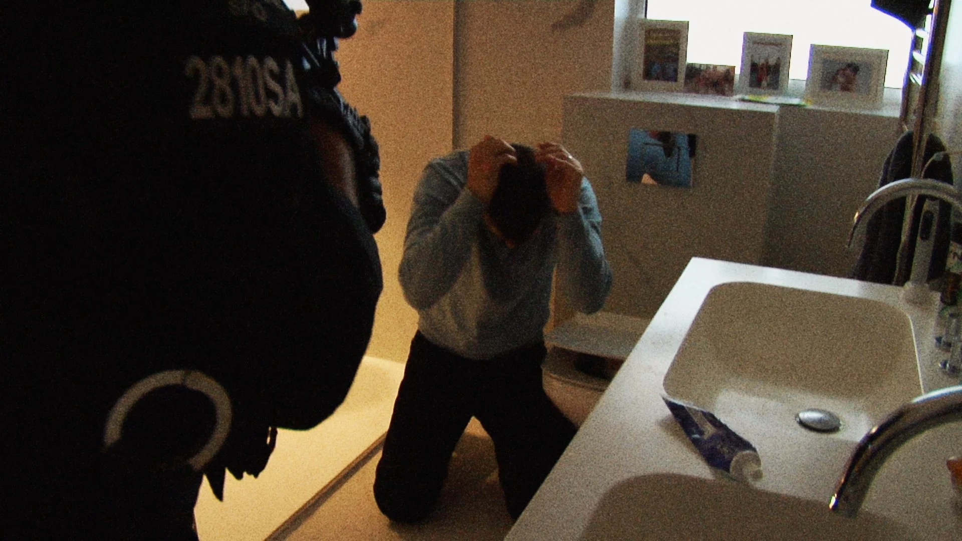 Still030.jpg