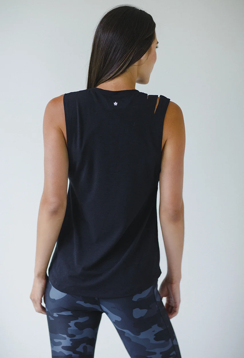 Muscle_Tee_Black1.jpg