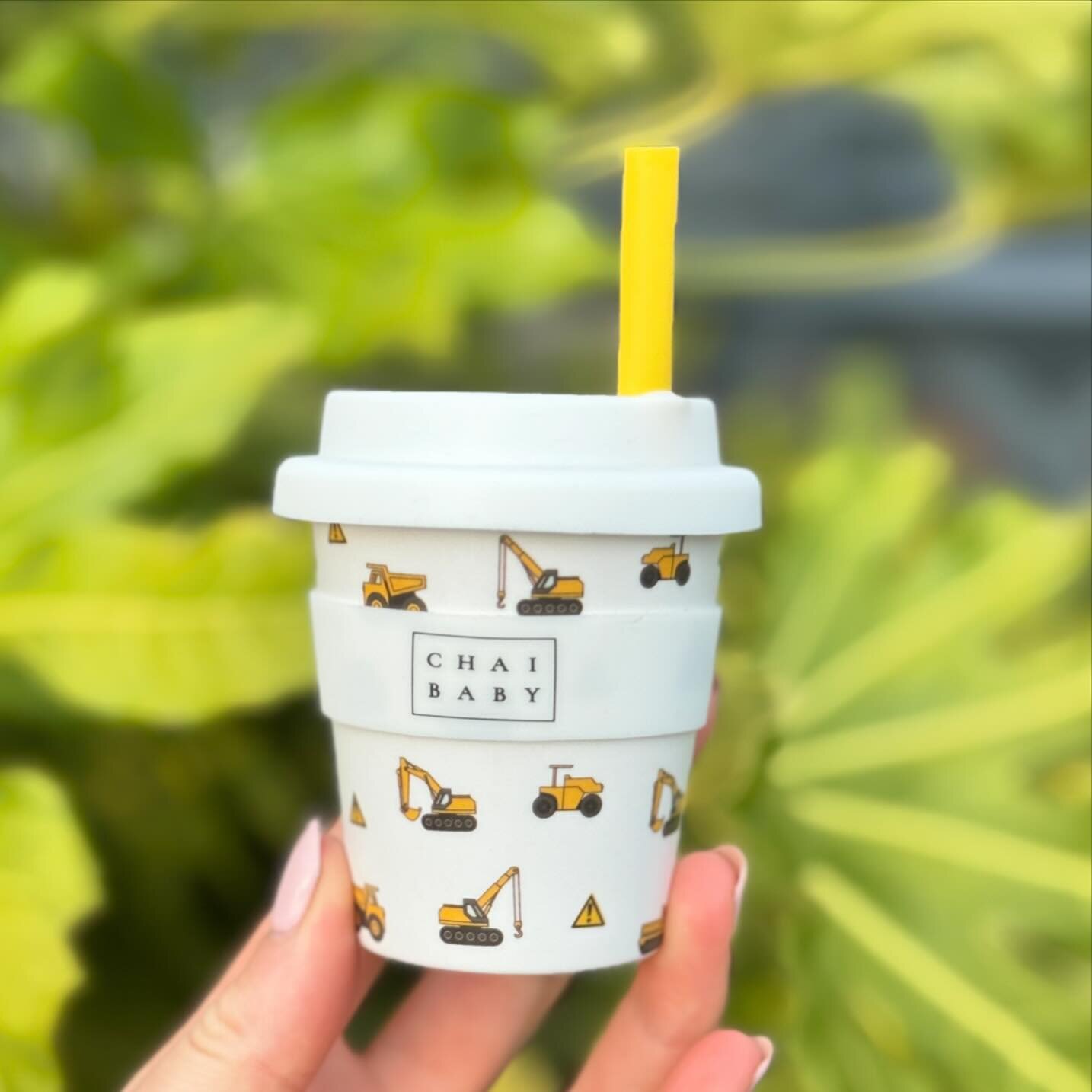 Our best selling construction @chaibabyco cups are back in stock 🚜