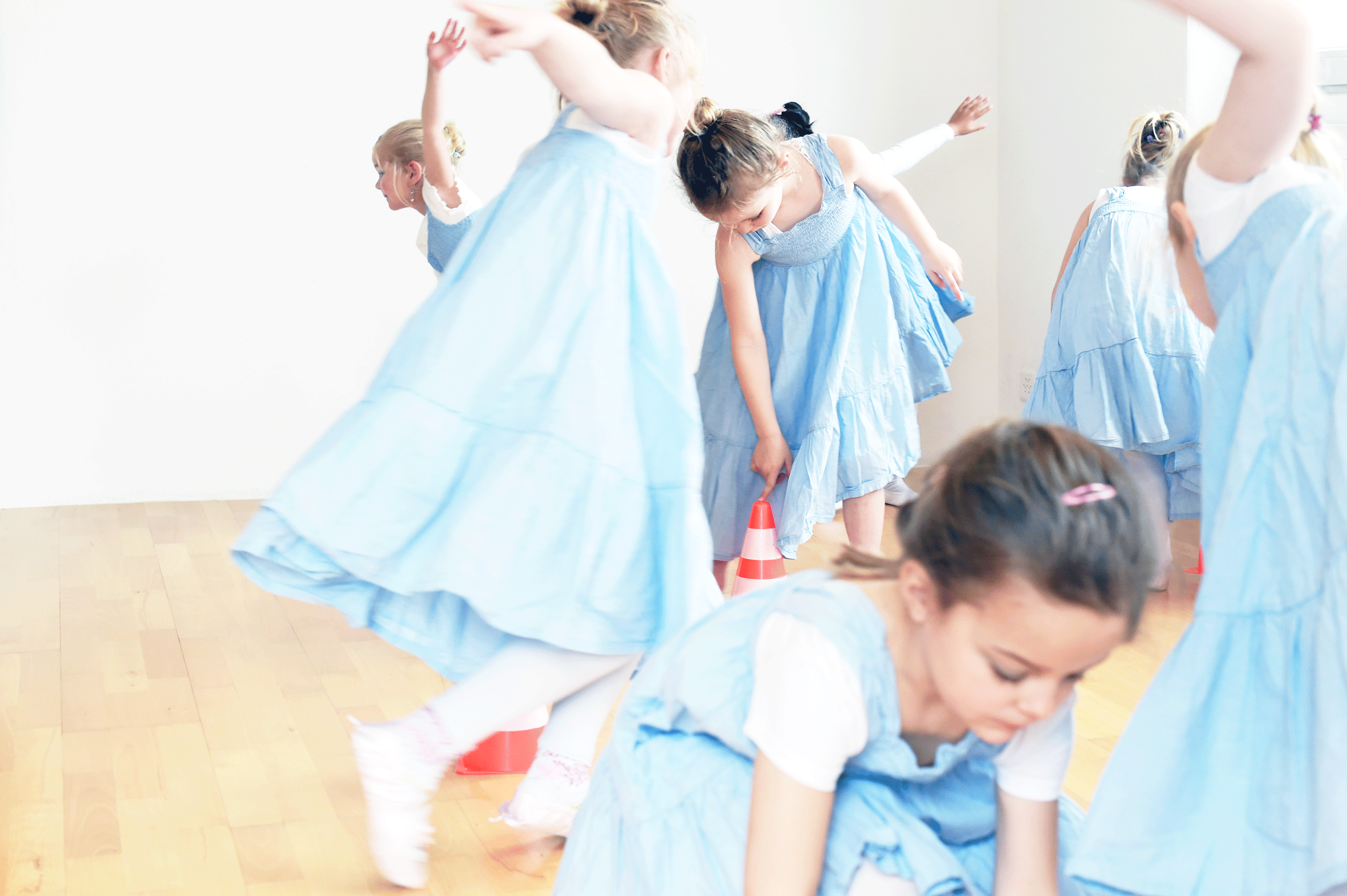 ©illoa-danse-yoga-vaulruz-suisse.2015.34.gif