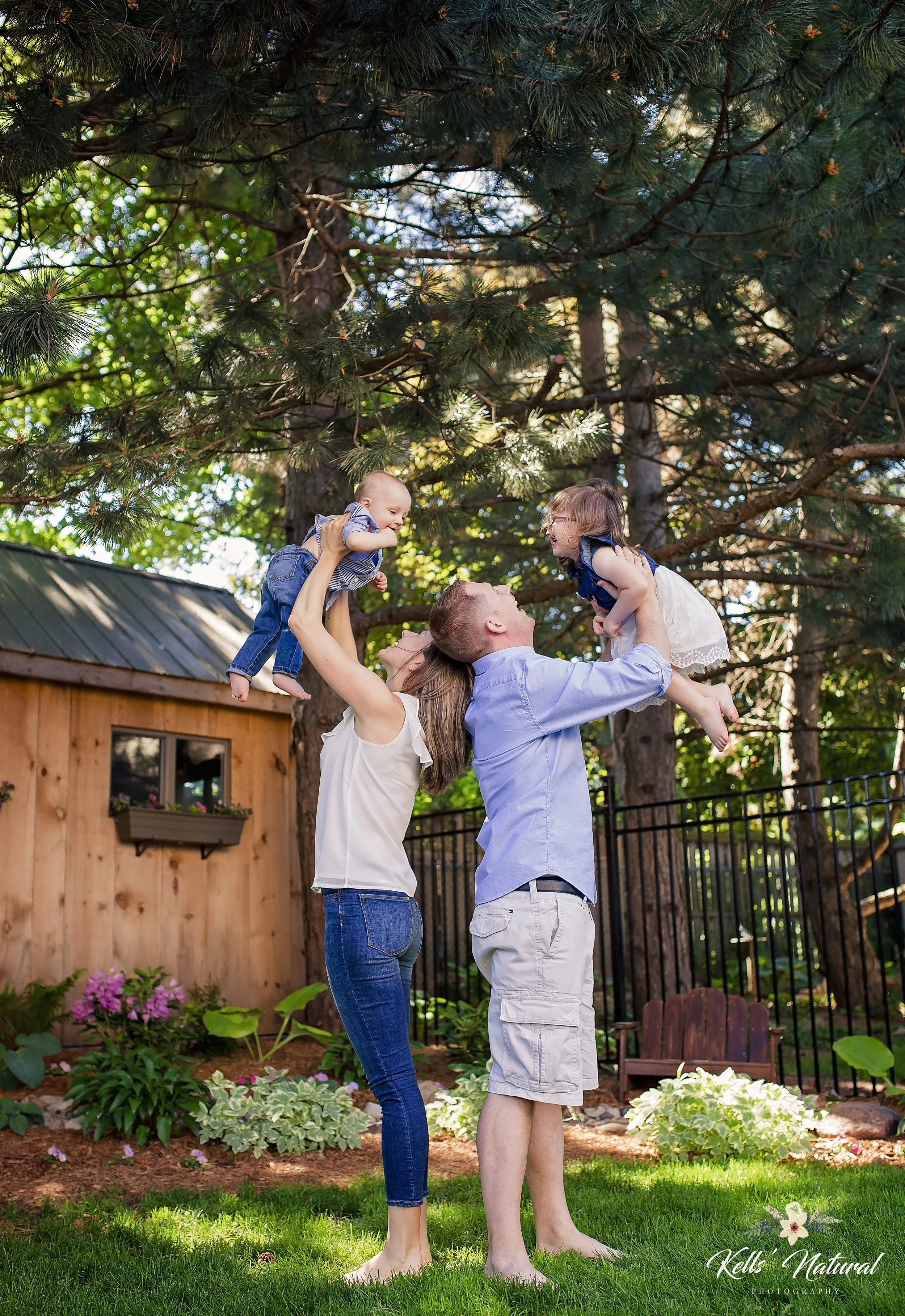 backyard family photos Ontario.jpeg