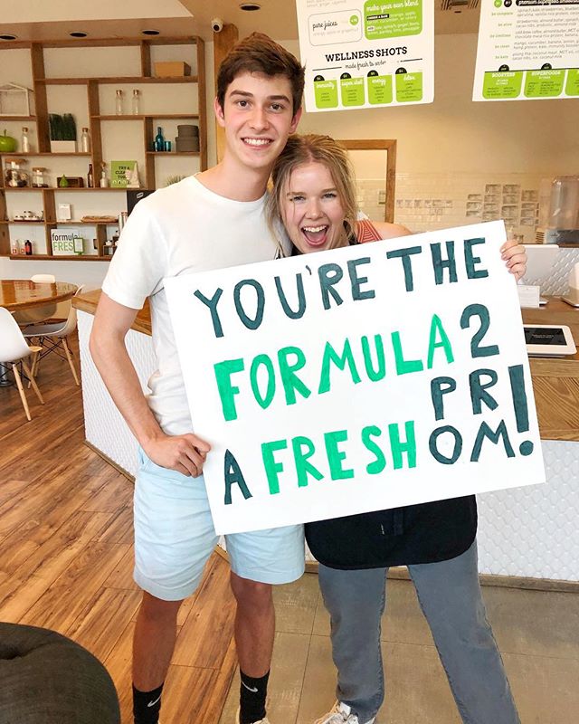 Andddd we had another sweet promposal in the store today!!
Congrats @savannah_hall13 !!
.
.
.
.
#freshisbest #formulafresh #promposal #prom2k19 #fresh #foodisfuel #clean #healthy #happy