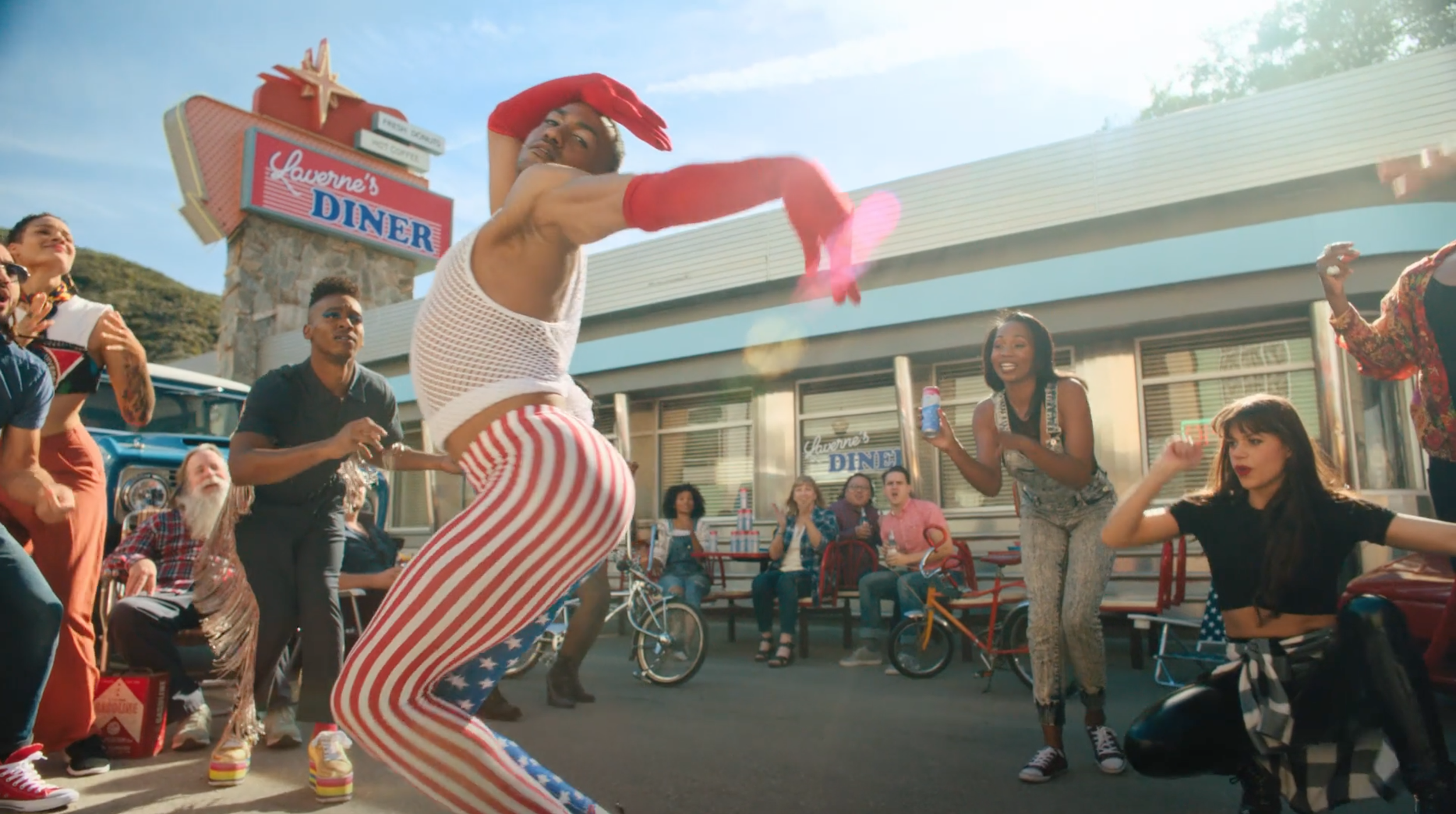 Smirnoff - Hang out from home for America