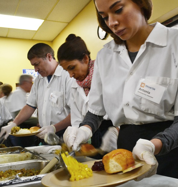 serving-food-onthe-line-antonia-mojeh-mike-glick.jpg