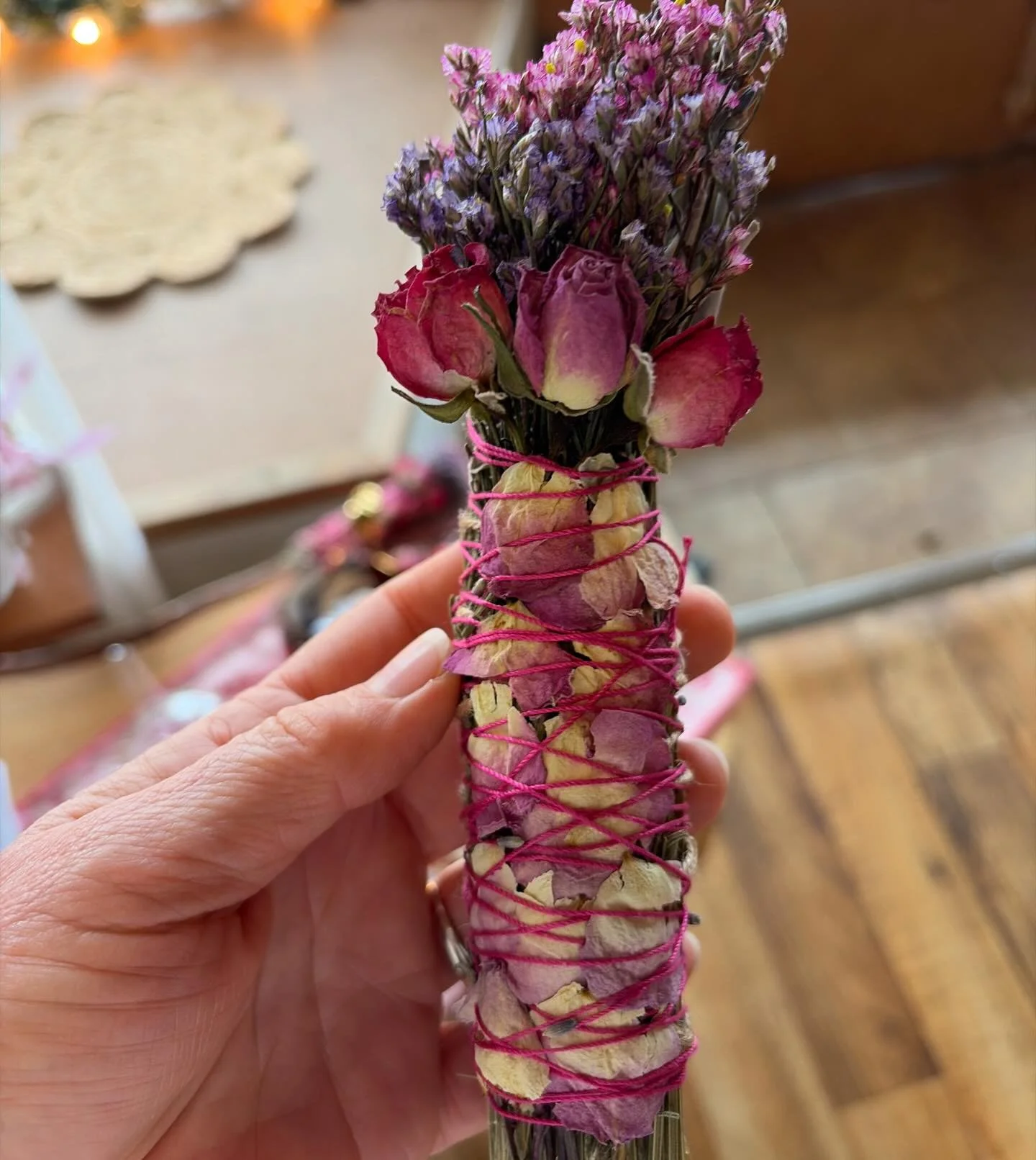 5 glorious new styles of smudge bundles in the shop. 

#getclear #beinspired