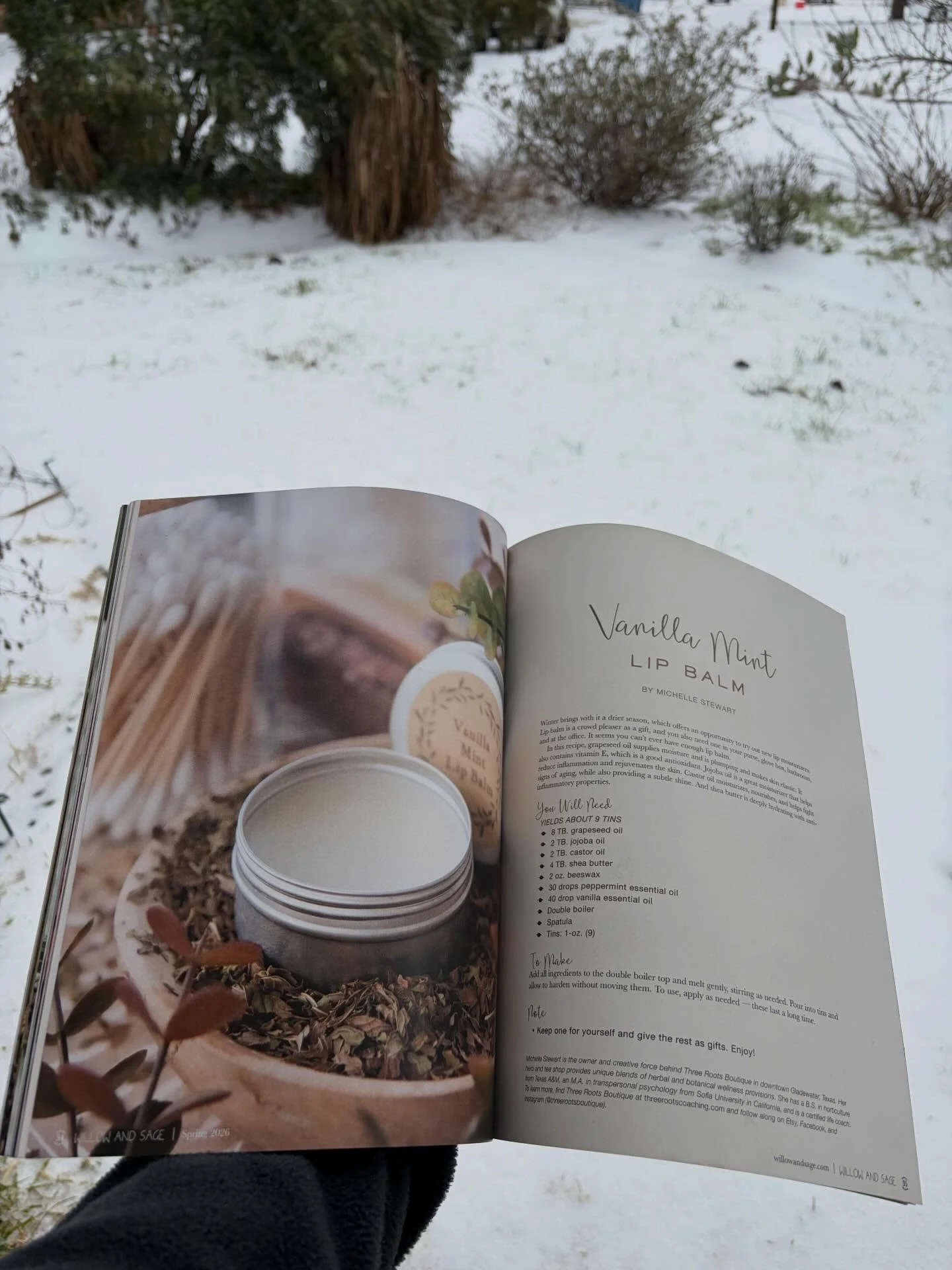 Hopefully you are stocked up on your lip balm! We are honored to once again be featured in @willowandsagemag

We will be closed on Monday, y'all. Stay home. Stay safe. 

#easttexas #madeintexas

https://threerootsboutique.etsy.com/listing/1110767479