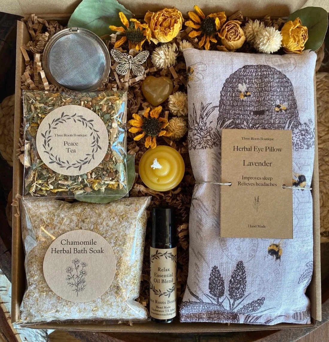 Oh y'all break my heart... in the best way! A beautiful young lady just came in a bought HERSELF a gift box. Squeezing my heart in gushiness. 🥹 Do something special for YOU today. 💛

#easttx #madeintexas #selfcareforthewin