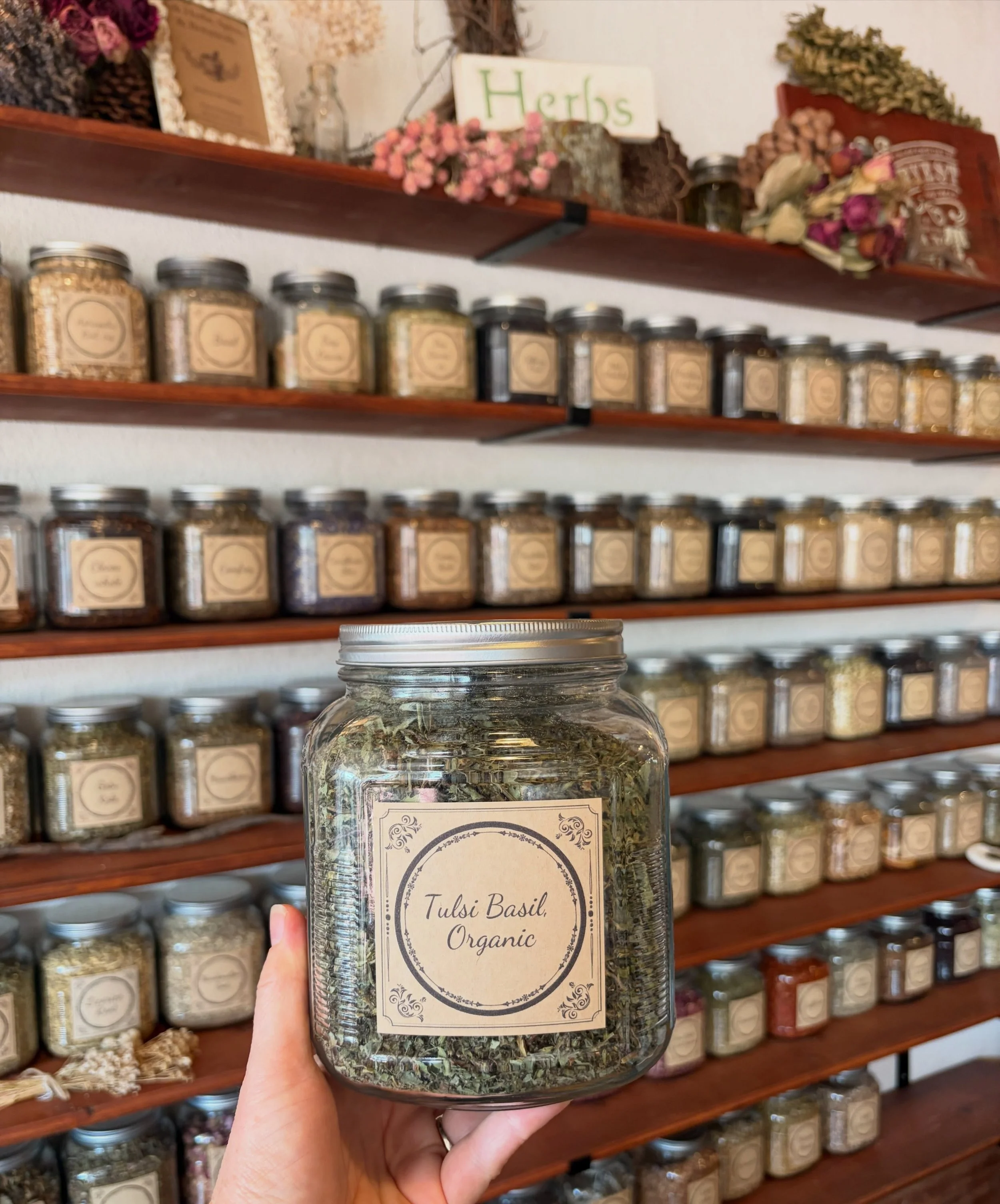 Oooh! Back in stock. Tulsi basil. Is. baaaaaaack. 🌿

#easttexas #apothecary #teashop