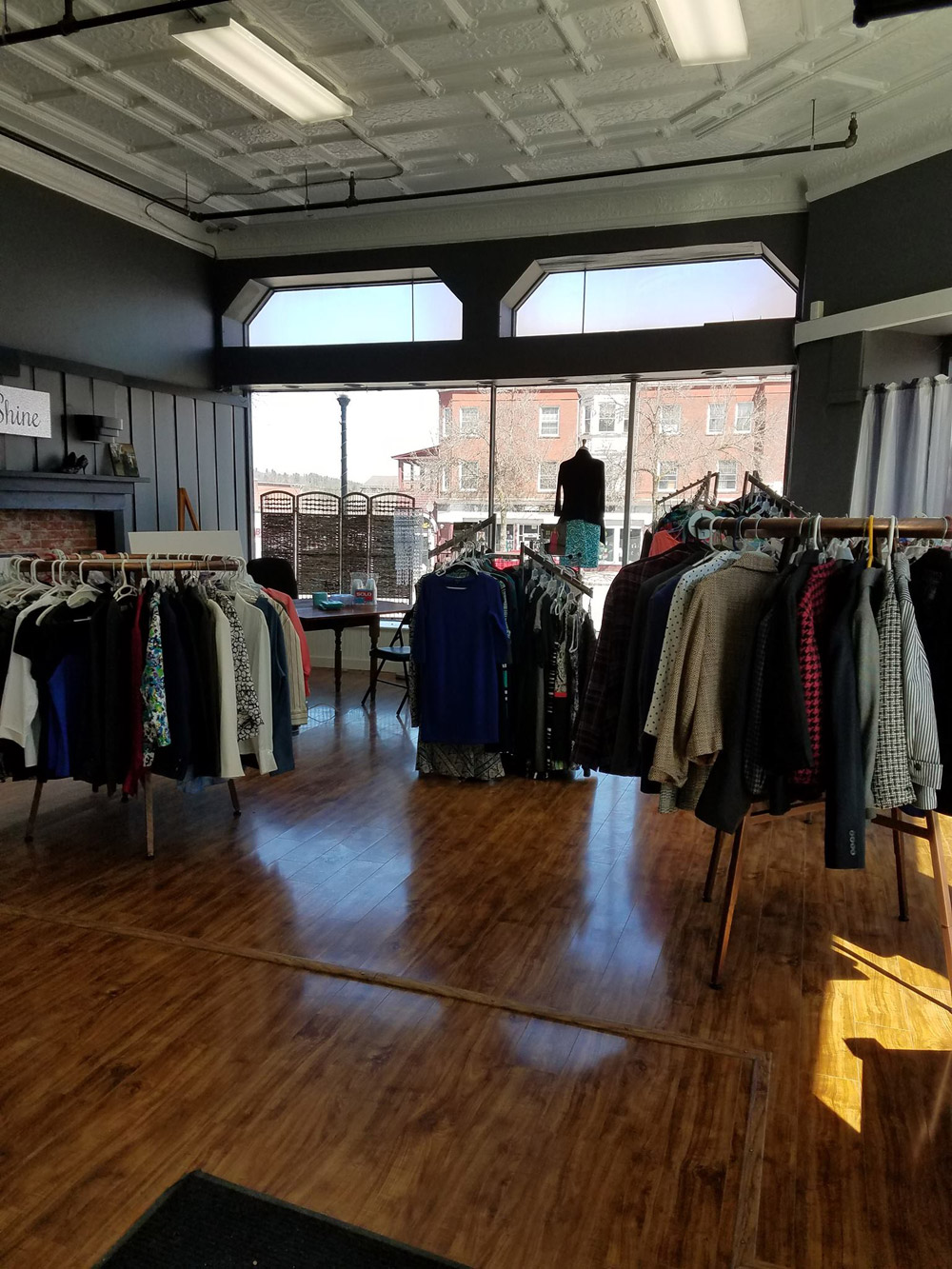 Shining Success, boutique interior