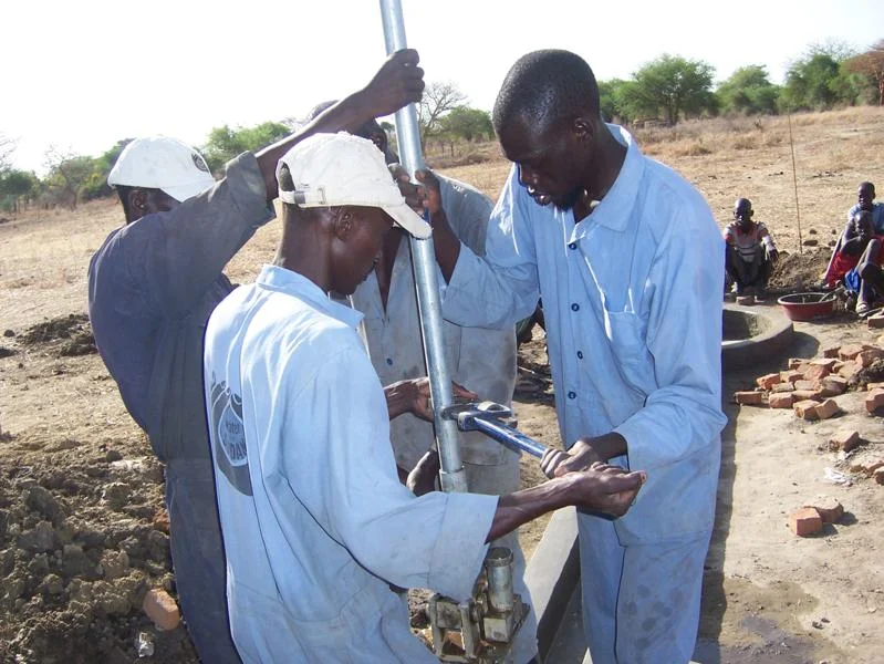 WFS Drilling crew 2 2011.jpg