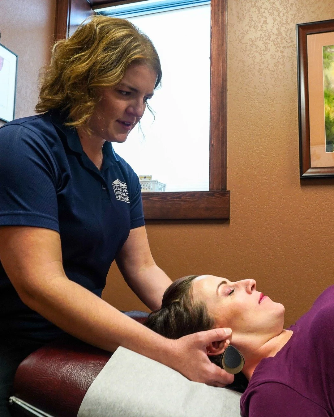 Many new parents get neck, shoulder, and back tension from endless holding and rocking. 

Relief from tension helps you relax and feel more present with your baby.

Colic and sleepless nights take a toll on new parents.

Book your adjustment today at