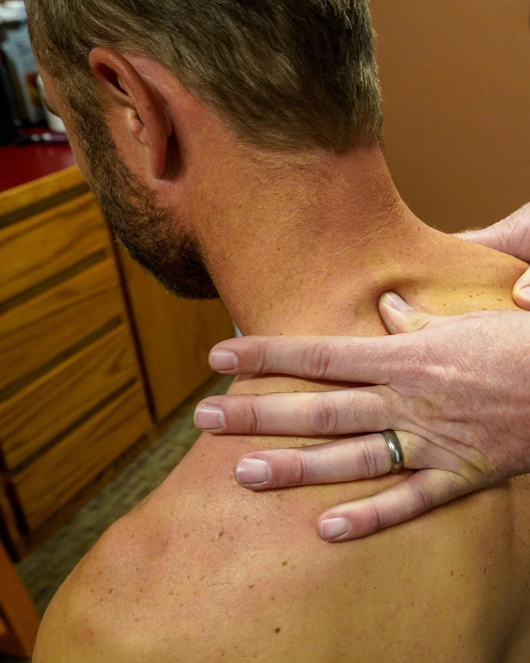 Want a stronger immune system? Start with your spine.

Your nervous system controls every function in your body&mdash;including your immune system. 

When your spine is aligned and your nervous system is calm, your body can communicate and heal more 