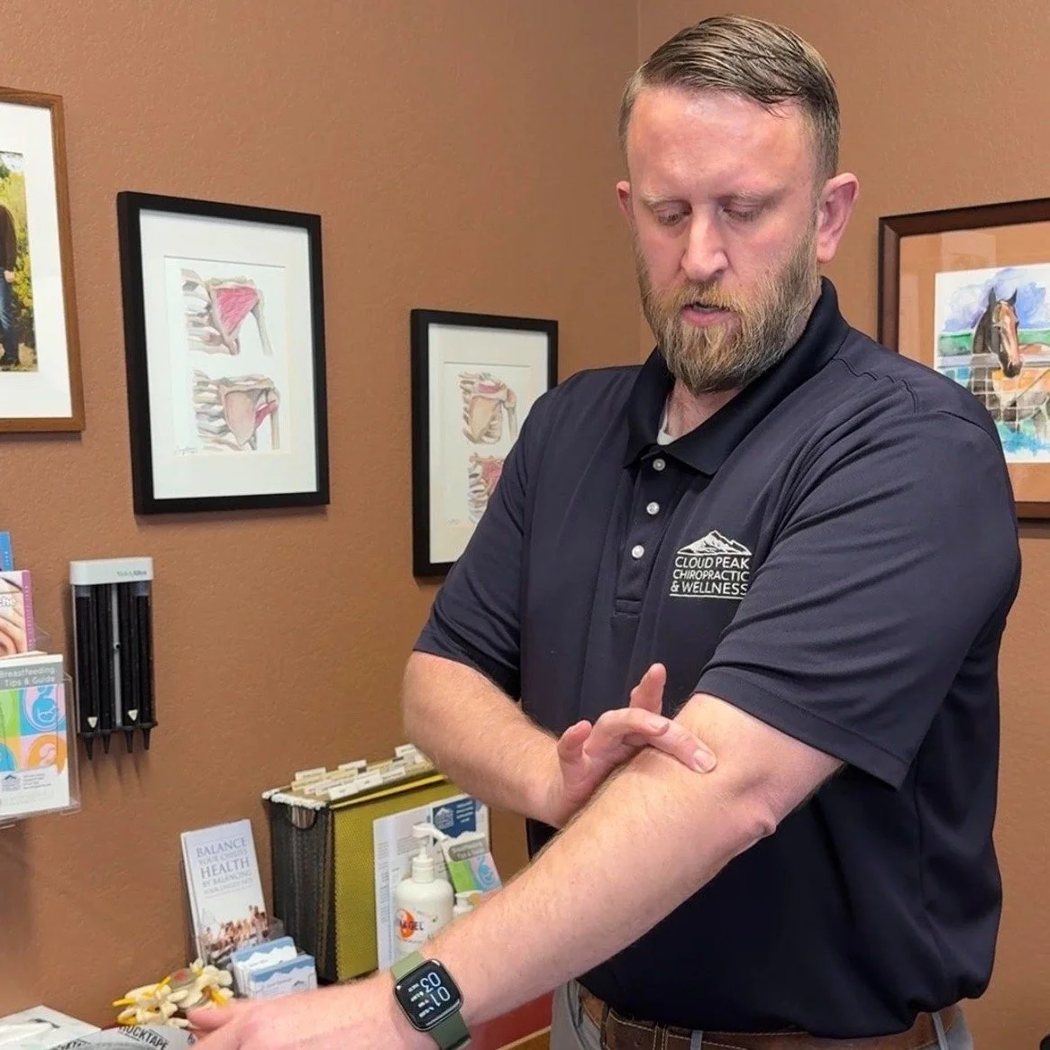 Still dealing with &ldquo;tennis elbow&rdquo;&hellip; but you don&rsquo;t even play tennis?

If your outer elbow pain has been hanging around for weeks (or months), rest alone probably isn&rsquo;t going to fix it.

Most elbow pain isn&rsquo;t just in