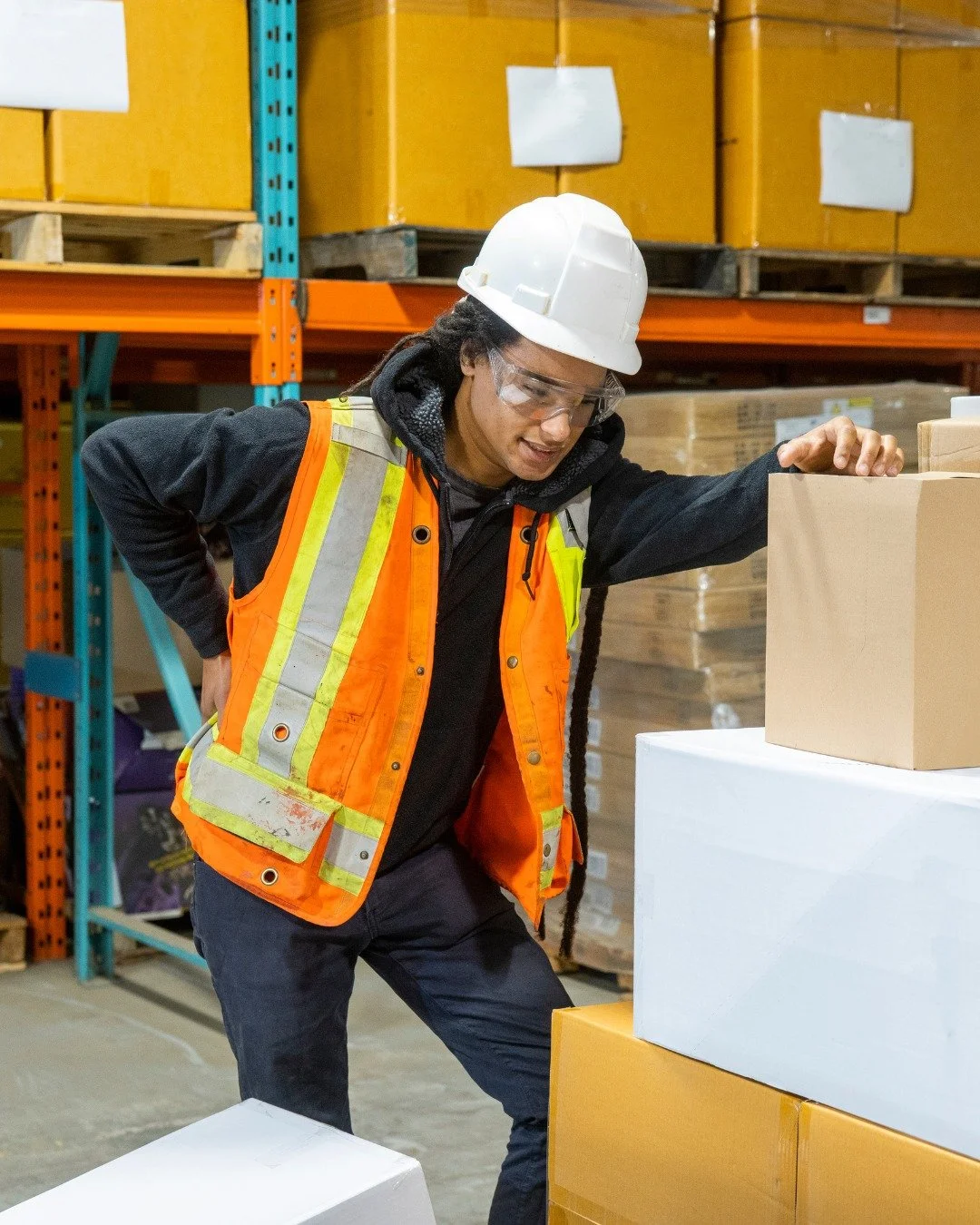 Bad sleep leads to more injuries. In fact, 13% of manual work injuries are linked to poor sleep. 

Long hours of lifting and repetitive motion wear your body down&mdash;and it doesn&rsquo;t just hurt on the job. It follows you to bed.

😣 Sore muscle