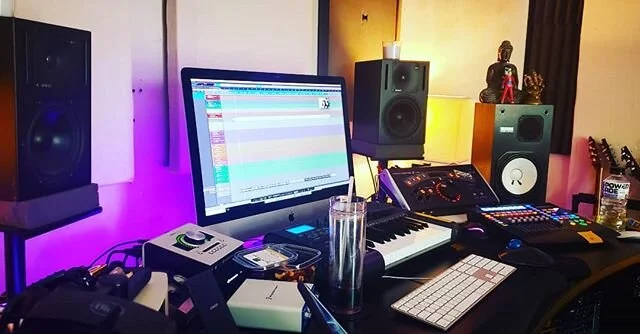 Social Distancing Songwriting session #skype #zoom #ronaldo