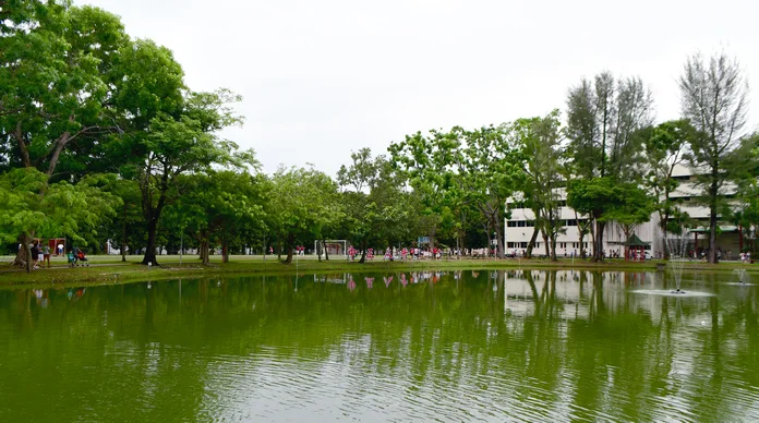 Chung Cheng Lake 3.jpg