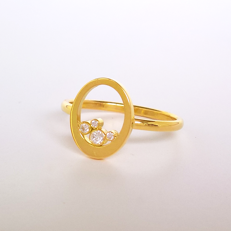 Oval Diamond Cluster Ring in 18k Gold by Pratima Design Fine Art Jewelry Maui, Hawaii