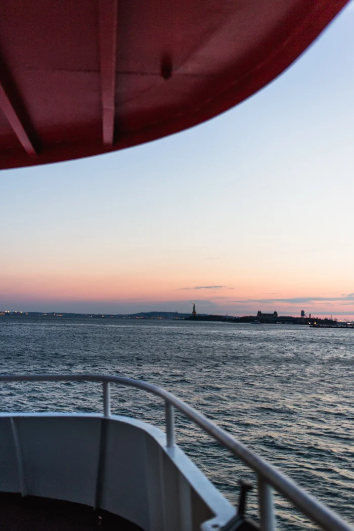sunset over hudson1410048