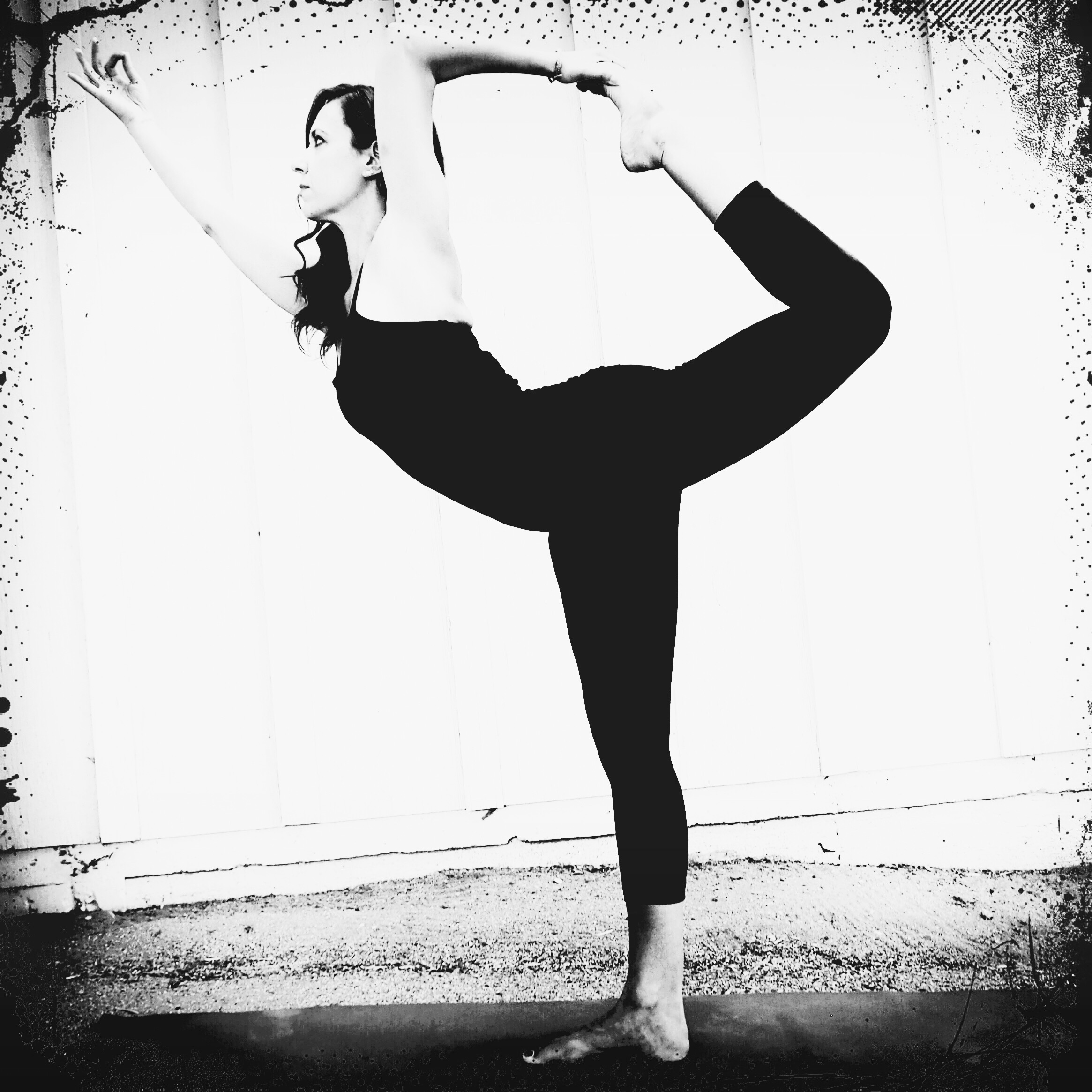 Tiffany Caronia_Natarajasana_HM.jpg