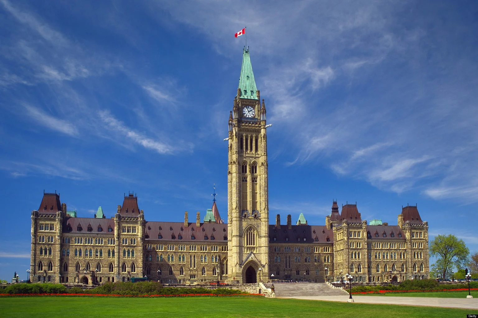 o-CANADIAN-PARLIAMENT-SUMMER-facebook.jpg