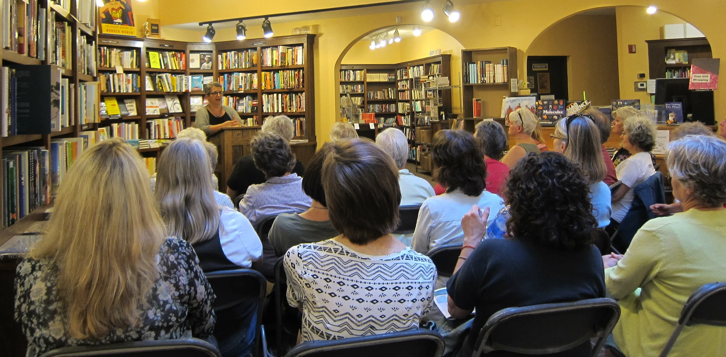 Room reading crowd.JPG