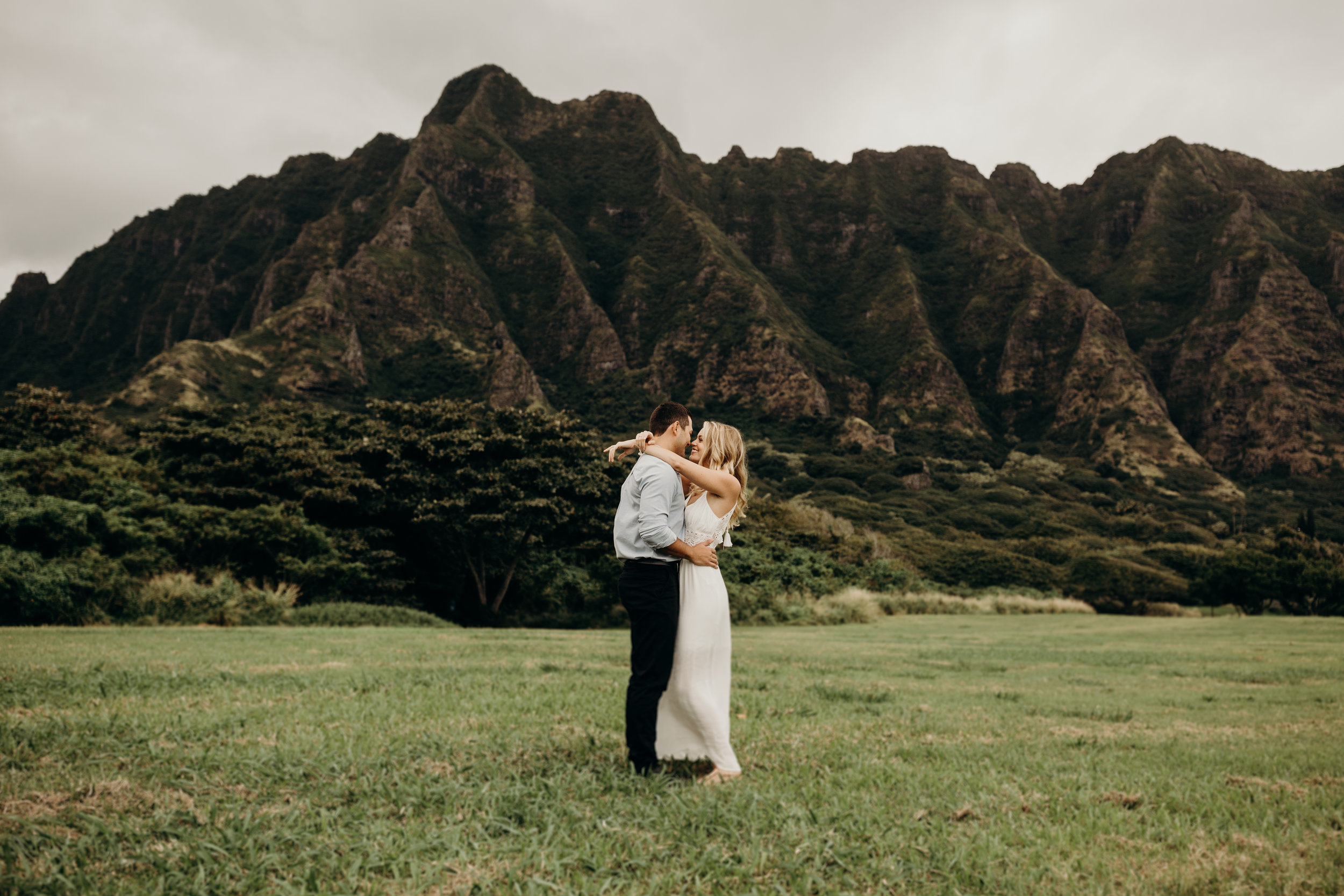 hawaii-engagement-photographer-keani-bakula-kualoa-ranch-3.jpg