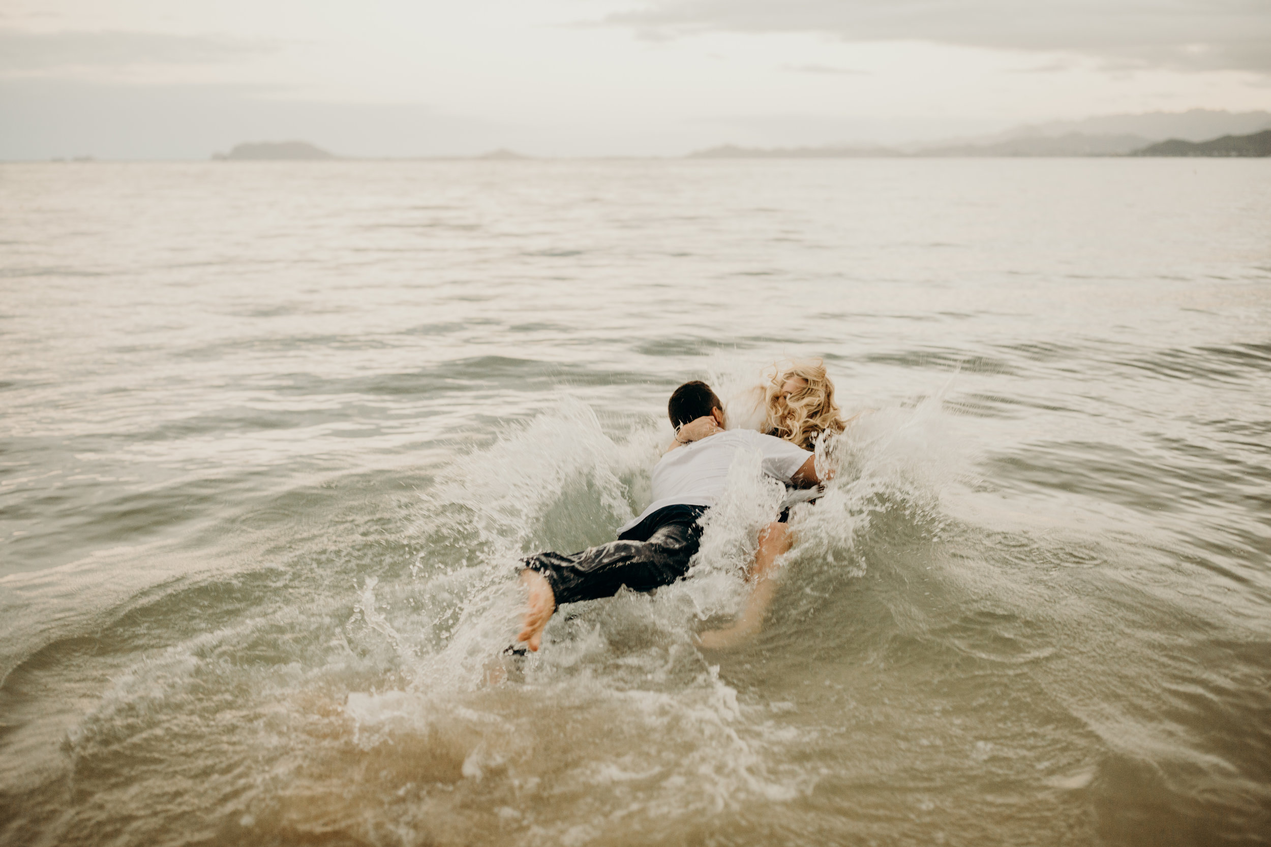 hawaii-engagement-photographer-keani-bakula-kualoa-ranch-18.jpg