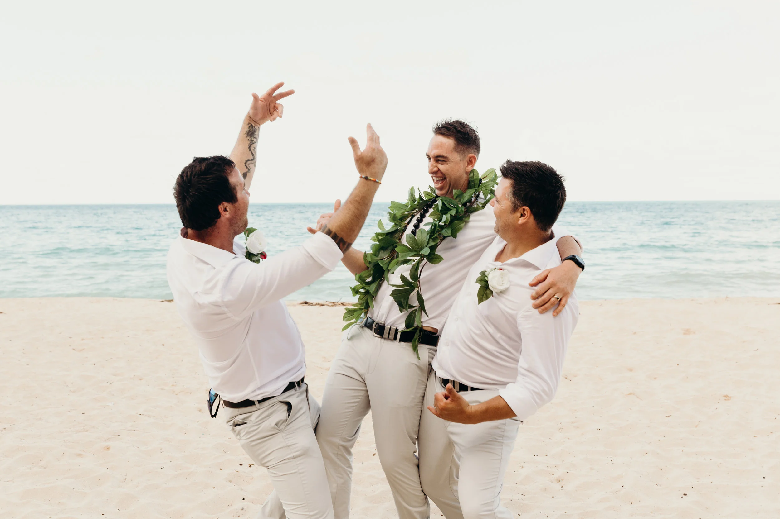 HAWAII-WEDDING-PHOTOGRAPHER-ALOHILANI-RESORT-KEANI-BAKULA-44.jpg