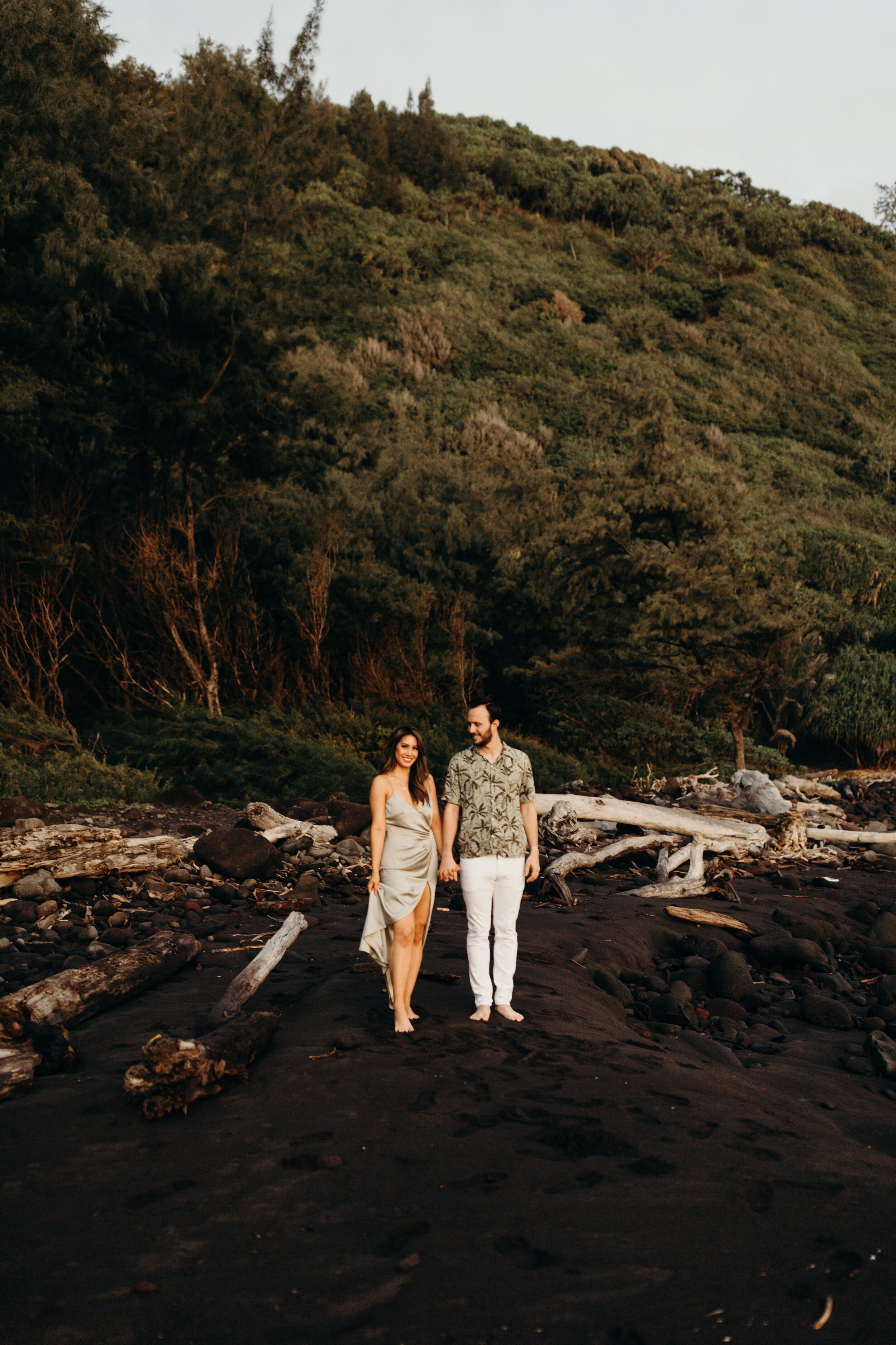 hawaii-engagement-photographer-keani-bakula-pololu-valley-4.jpg